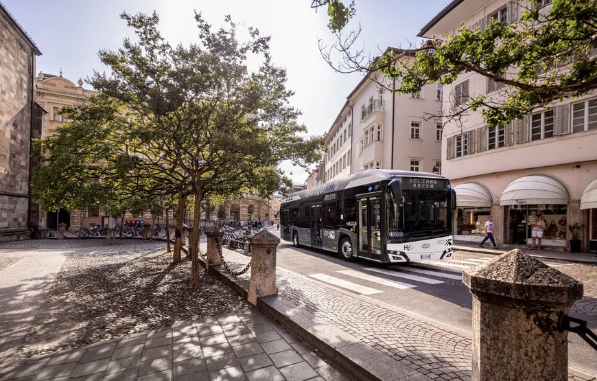 Solaris strengthens its dominance in the European hydrogen bus market with recent contract wins in Barcelona and Essen